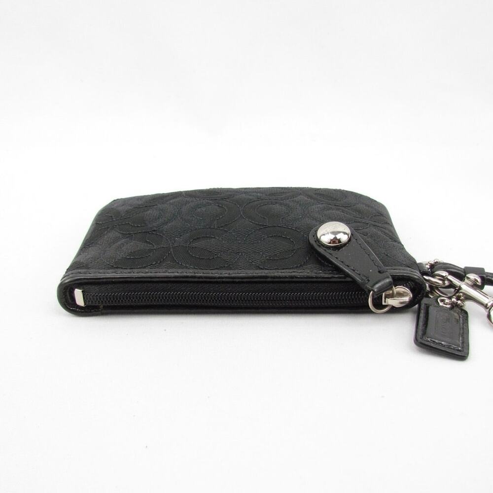 Coach Quilted Black Wristlet w/Hangtag - Picture 6 of 6
